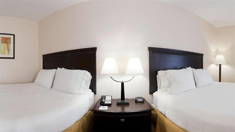 Holiday Inn Express Venice By Ihg Exterior photo