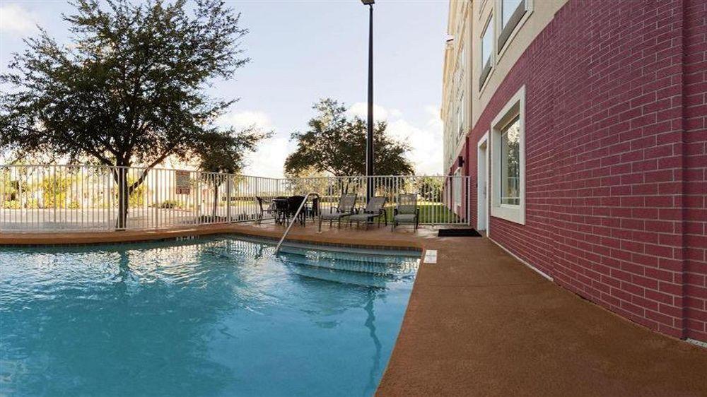 Holiday Inn Express Venice By Ihg Exterior photo